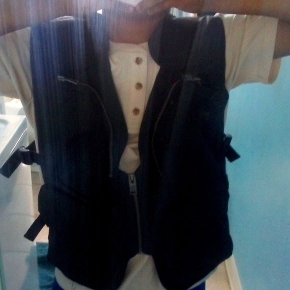 Black Life Code Vest - Picture 5 of 5